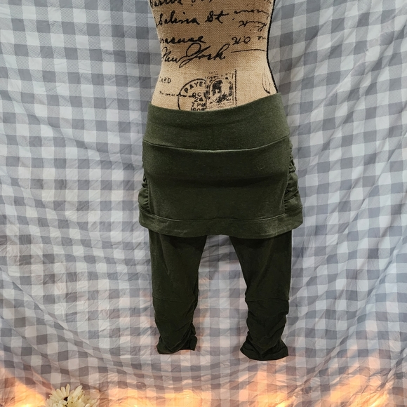 Nomads Hempwear Sativa Skirted Crop Leggings in Green Melange Organic size M NWT - Picture 6 of 16